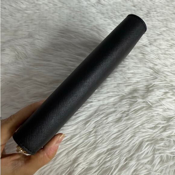 NWOT Michael Kors Black Zip Around Wallet - Picture 9 of 11